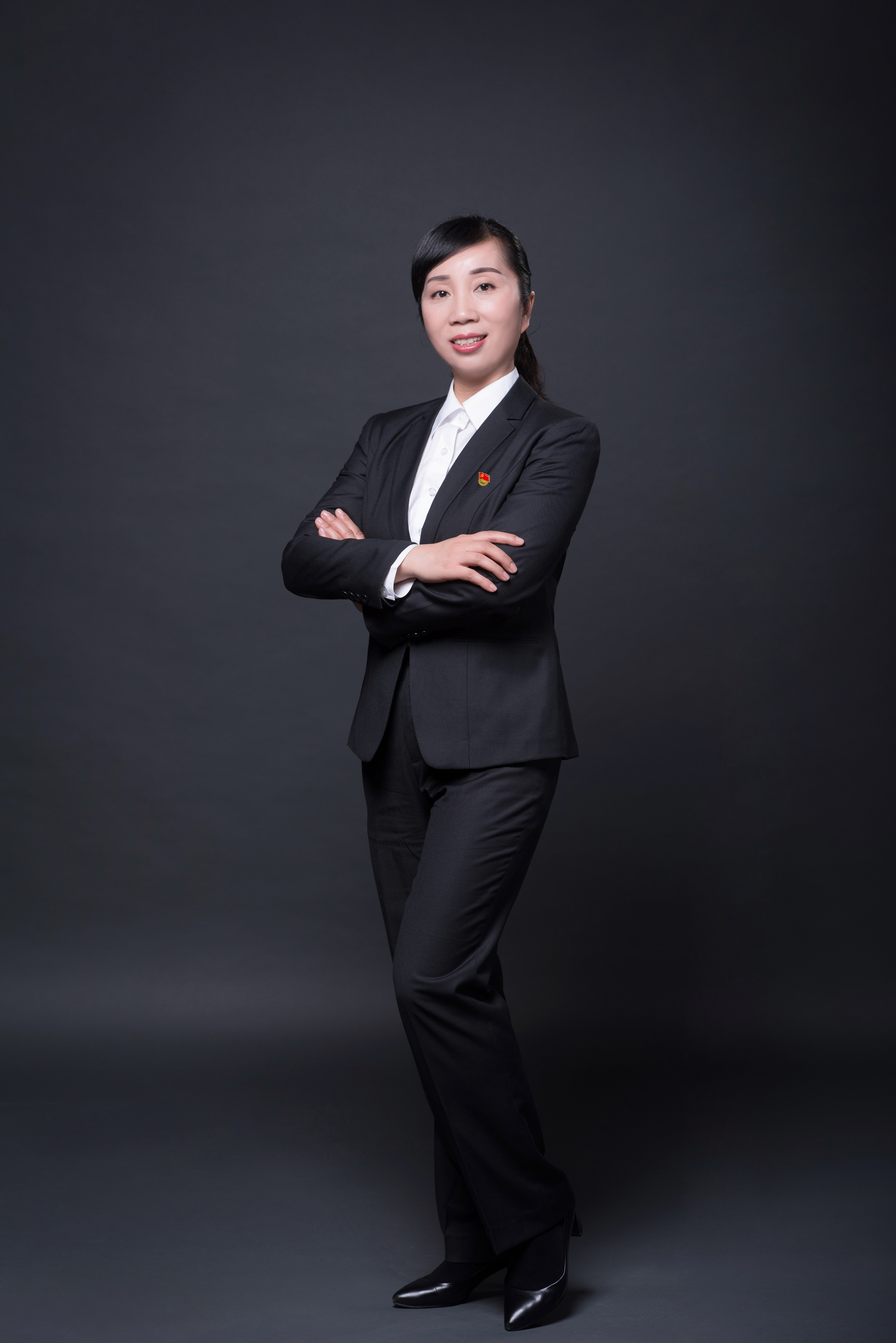 10 優(yōu)秀黨務工作者 總部 方艷.jpg 10 優(yōu)秀黨務工作者 總部 方艷.jpg